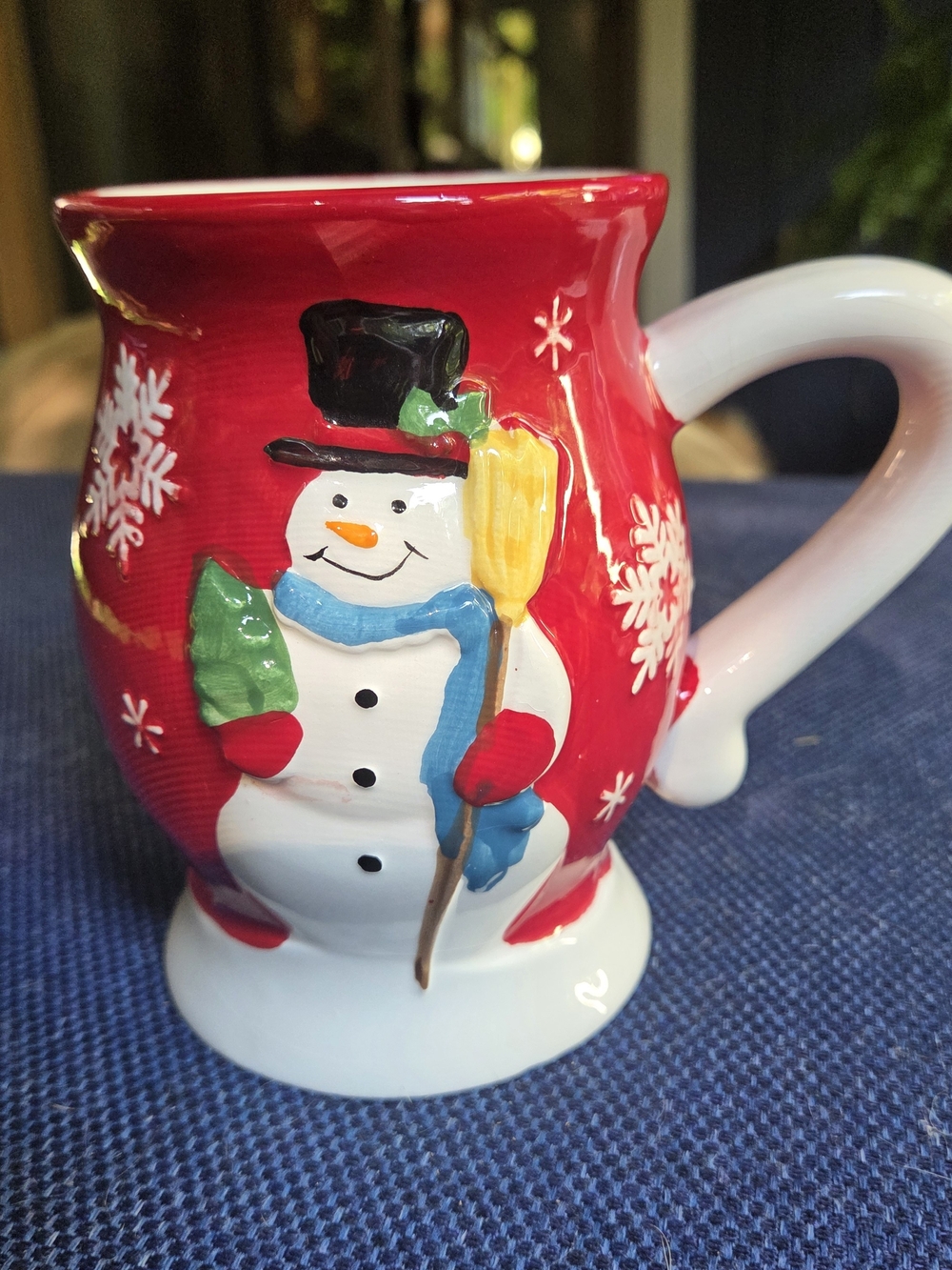 Festive Red Snowman Holiday Mug - Decorative Christmas Drinkware